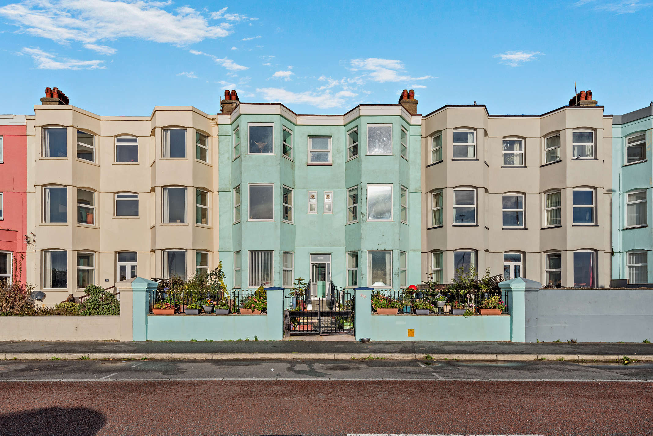 West End Parade, Pwllheli, LL53