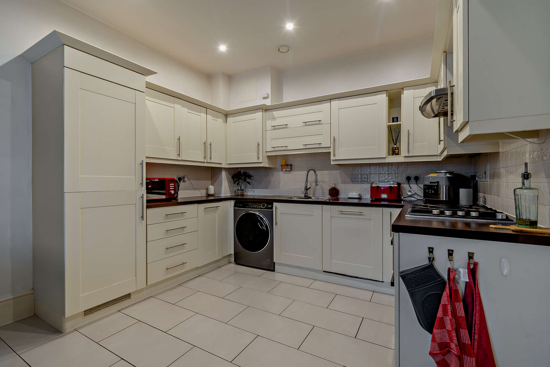 High Street, Upton, NN5