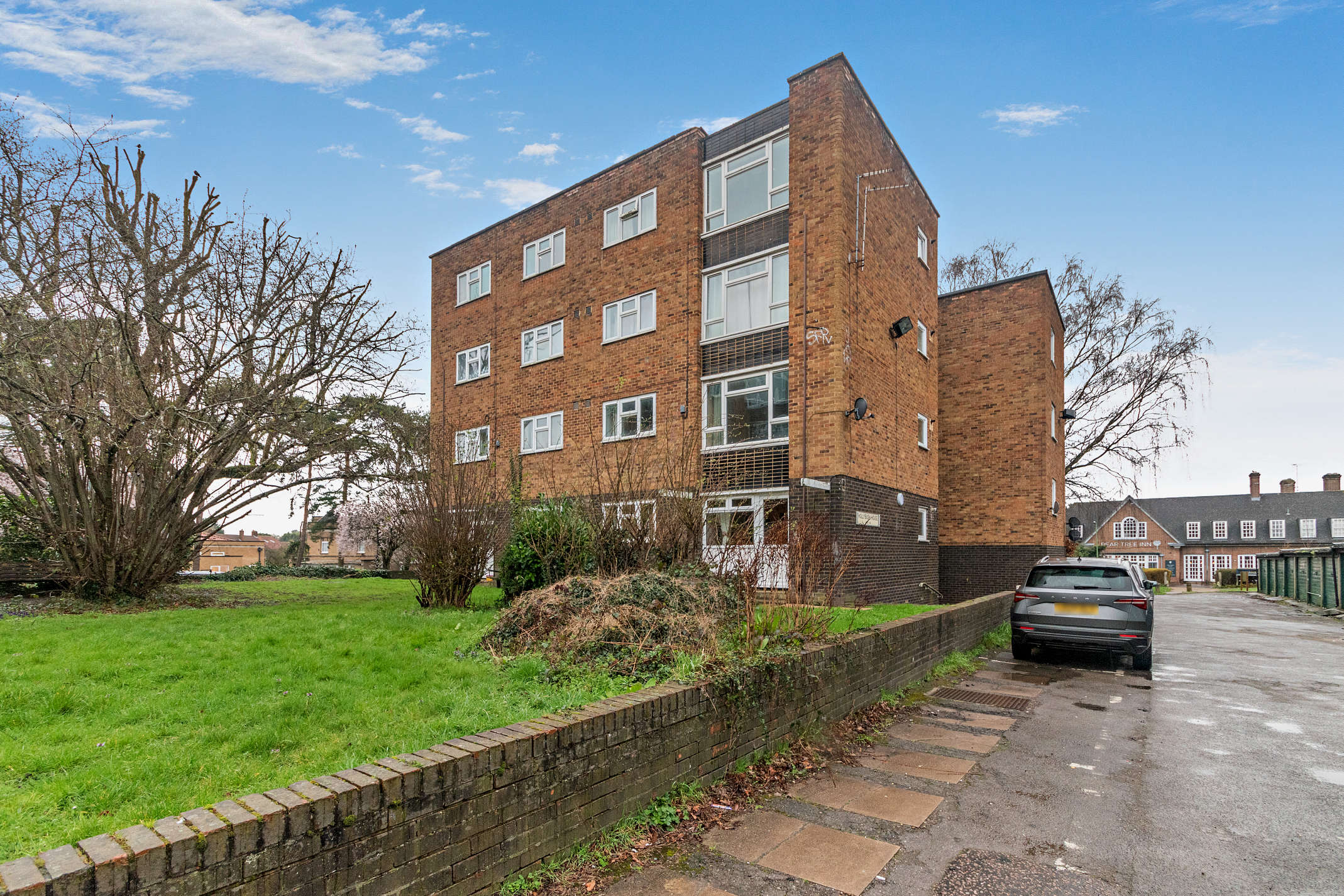 Hollybush House, Hollybush Lane, Hertfordshire, AL7