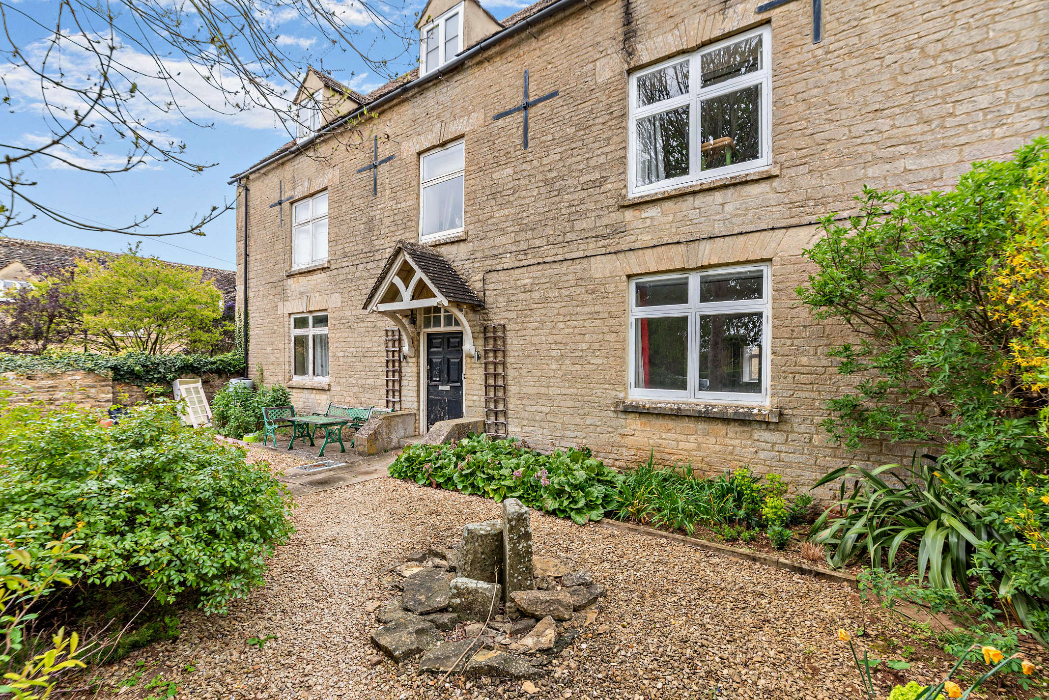 Manor Court 45 Lawton Avenue, Carterton, OX18