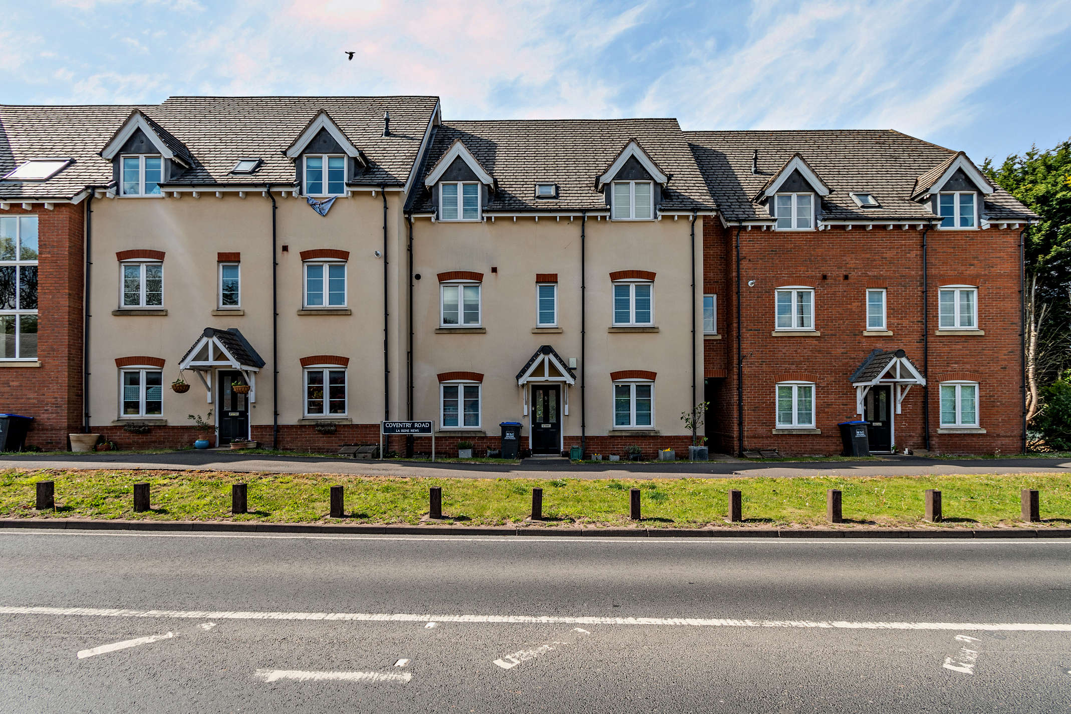 La Reine Mews, Coventry Road, CV8