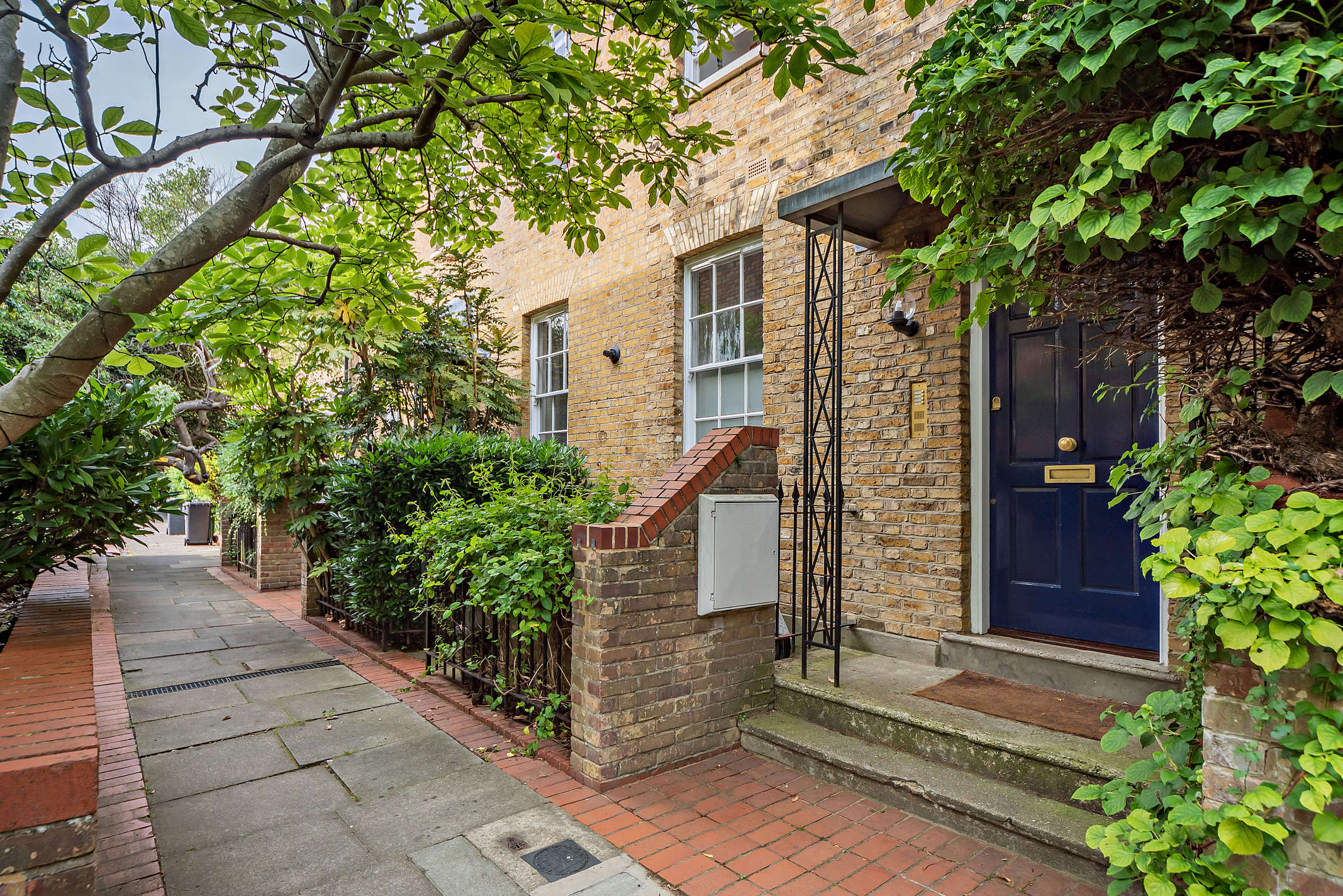 Elderwood Place, London, SE27 0HJ