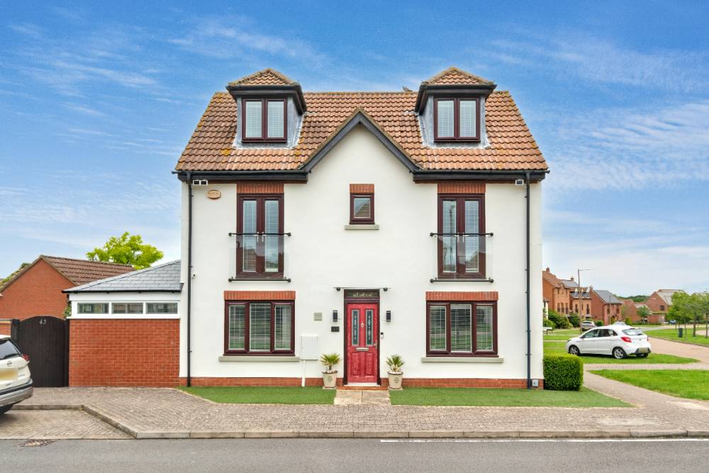 Edzell Crescent, Westcroft, MK4 4EU