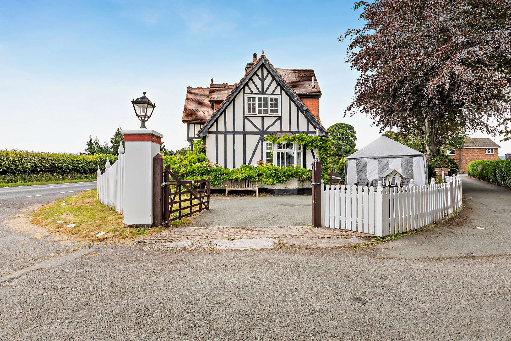 Maesmawr Lodge, Caersws, SY17
